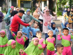 Minggu Ceria, Pj Gubernur dan Bunda PAUD Sulsel Bermain Bersama Anak-Anak di Rujab