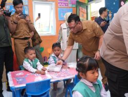 Gowa Mulai Program Makanan Bergizi Gratis di 17 Sekolah, Sekda Tinjau Langsung Pendistribusian