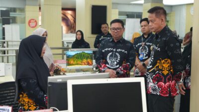 Kunjungi DPMPTSP Sulsel, Pj Gubernur Sulsel Minta Beberapa Pembenahan Perizinan