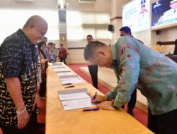 Penandatanganan Kinerja Kadispora Sulsel dan Pimpinan OPD lainnya, Pj Gubernur Sulsel Harap Peningkatan Nilai SAKIP