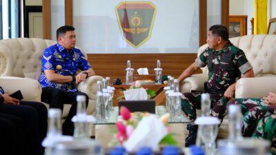 Berkunjung Ke Pangdivif 3 Kostrad, Bupati Adnan Pamit Jelang Akhir Masa Jabatan