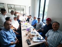 Pj Gubernur Sulsel Ngopi Bareng Mantan Pejabat, Kepala OPD dan Jurnalis, Perkuat Sinergi dan Transparansi.