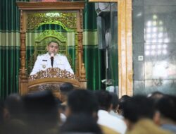 Perdana Bertugas di Balai Kota Makassar, Munafri Arifuddin Kumandangkan Azan