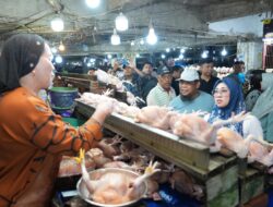 Jelang Hari Raya Idul Fitri, Bupati Gowa Turun Langsung Tinjau Harga Pasar. Kenaikan Harga Masih Terkendali