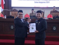 Bupati Takalar Daeng Manye Serahkan Dokumen Laporan Keterangan Pertanggungjawaban Bupati Takalar Tahun 2024 