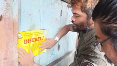 Tunggakan Hingga 25 Juta, Perumda Pasar Segel 69 Lods di Pasar Kalimbu