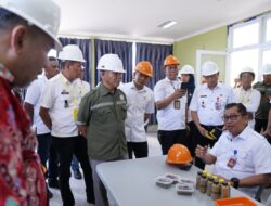 Dukung Potensi Takalar, Bupati Takalar Berkunjung ke Pabrik Pakan Udang 