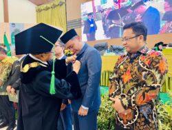 Terima Penghargaan Pin Emas, Wakil Bupati Takalar Menjadi Salah Satu Alumni Terbaik UMI Makassar