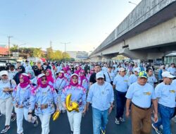 UNM Helat Jalan Sehat dan Minggu Gembira Dies Natalis ke-64 UNM