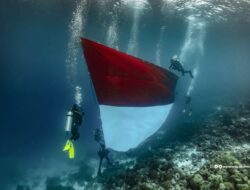 Pertamina Patra Niaga Sulawesi Rayakan HUT RI ke-80 dengan Pembentangan Bendera Merah Putih Terbesar di Bawah Laut Spot Ikonik Mata Uang Rp10.000 Wakatobi