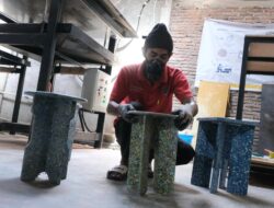 Melalui Program TJSL, PLN Bersama Rappo Indonesia Kelola Sampah Plastik Jadi Produk Bernilai Guna