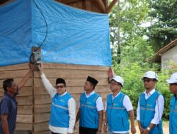 Semangat Hari Pahlawan, Donasi Insan PLN Bantu Terangi Masyarakat di Konawe