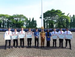 Gubernur Sulsel Beri Penghargaan kepada 7 Anggota Polri atas Keberhasilan Ungkap Kasus Penculikan Bilqis