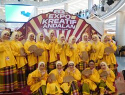 Parade Wastra, Dekranasda Makassar Angkat Keelokan Baju Bodo di Expo Kreatif Andalan 2025