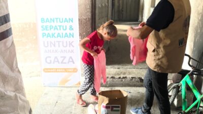 Lebih dari 150 Warga Gaza Dapat Bantuan Sepatu dan Pakaian Musim Dingin
