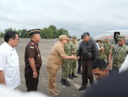 Wali Kota Makassar Jemput Langsung Menhan Sjafrie Sjamsoeddin di Lanud Sultan Hasanuddin
