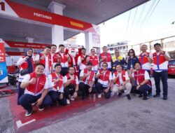 Pertamina Patra Niaga Sulawesi Hadirkan Santa Claus di SPBU Pertamina Manado, Pelanggan Rasakan Natal yang Berbeda