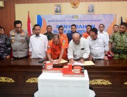 Penyerahan Black Box ATR 42-500 PK-THT, Gubernur Sulsel Apresiasi Kerja Tim