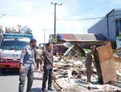 Biang Macet Saat Musim Haji, Lapak PKL di Poros Asrama Haji Akhirnya Ditertibkan