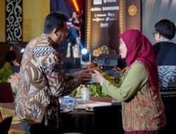 Aliyah Mustika Ilham Hadiri dan Terima Penghargaan Mbizmarket Award 2025 untuk Pemkot Makassar