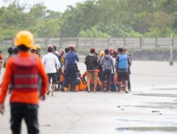 Korban Tenggelam Ditemukan Meninggal Dunia, BPBD Pimpin Langsung Proses Pencarian di Tengah Ombak Tinggi