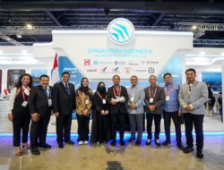Gubernur Sulsel Bahas Program Seaplane Bersama PT Dirgantara Indonesia di Airshow Singapura