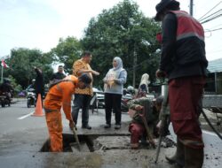 Aspirasi Warga Didengar, Munafri Turun Langsung Bersama Dinas PU Benahi Jalan Garuda