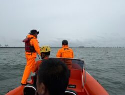 BPBD Gerak Cepat Lakukan Pencarian Seorang Nelayan Yang Hilang Di Sekitar Perairan Pelabuhan Pelindo Makassar