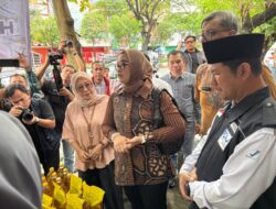 Komisi IX DPR RI Tinjau Ketersedian dan Keamanan Bahan Pokok di Pasar Maricaya 