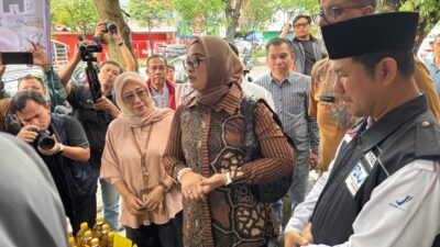 Komisi IX DPR RI Tinjau Ketersedian dan Keamanan Bahan Pokok di Pasar Maricaya 