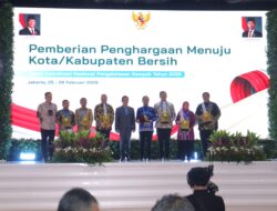 Gubernur Sulsel Terima Penghargaan Pembina Terbaik Pengelolaan Sampah 2026