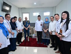 Aliyah Mustika Ilham Dorong Mudik Aman Lewat Posko Kesehatan BPJS di Pelabuhan Makassar