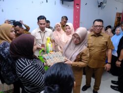 Hadiri Bakti Sosial DWP, Bupati Talenrang Dorong Kolaborasi Tangani Kemiskinan dan Stunting