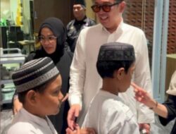 Penuh Kehangatan Di Bulan Ramadhan, Politisi PSI Rezky Mulfiati Lutfi dan Suami Berbagi Kebahagian Bersama Anak Yatim
