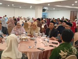 Camat Biringkanaya Maharuddin di Dampingi Lurah Hadiri Mappettuada Putri Dr. H. Andi Syahrum Makkuradde