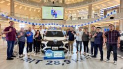 Hadirkan “Toyota Space” di Makassar :Dekatkan Teknologi Hybrid EV melalui New Veloz Hybrid EV