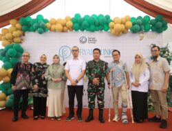 Sekda Makassar Didampingi Kandinkes Buka Grand Opening Feryal Clinic, Tegaskan Iklim Investasi dan Layanan Kesehatan Terus Tumbuh