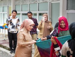 Peringati Hari Kartini, Aliyah Mustika Ilham Dorong Kemandirian Perempuan Lewat Pelatihan di Sentra Wirajaya