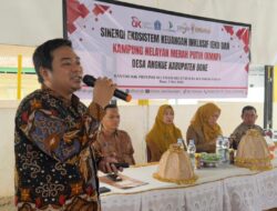 OJK Sulselbar Perkuat Literasi dan Inklusi Keuangan Melalui Program EKI dan KNMP di Desa Angkue, Kabupaten Bone.
