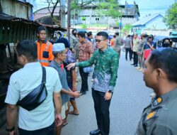 Pemkot Makassar Tertibkan Lapak PKL di Atas Drainase, Lima Bangunan Semi Permanen Dibersihkan