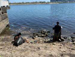Kecamatan Ujung Pandang Gerak Cepat Angkut Sampah, Kini Pesisir Pantai Losari Kembali Bersih