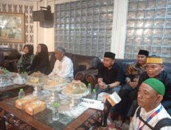 Camat Biringkanaya dan lurah Sudiang Dampingi Wali Kota Makassar Hadiri Malam Takziah Almarhum H. Darmi Andi Aco