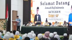 Bersama Menhaj RI, Munafri Sambut Jemaah Haji Kloter 17 Debarkasi Makassar 