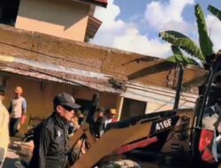 Kecamatan Mariso Tertibkan 40 Lapak di Atas Fasum, Ada yang Berdiri Sejak 1980-an Tanpa Alas Hak