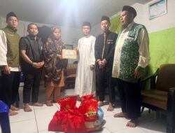 Gubernur Sulsel Salurkan Bantuan untuk Keluarga Bocah Korban Tenggelam di Pantai Depan Masjid 99 Kubah