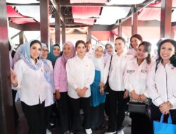Kunjungi Paotere Bareng Istri Wapres RI, Melinda Aksa Perkuat Pembinaan Kualitas Produk Warga Pesisir