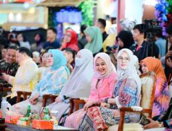 Keliling Stan Penutupan 46 Tahun Dekranas, Fatmawati Rusdi Terkesan Produk Perajin Nusantara