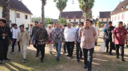 Wali Kota Makassar Temani Menteri Kebudayaan Jelajahi Gedung Benteng Rotterdam 