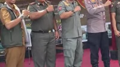Kasatpol PP Makassar Dampingi Wali kota Sambut Tim Verifikasi Lapangan Lomba Desa dan Kelurahan Tingkat Provinsi Sulawesi Selatan