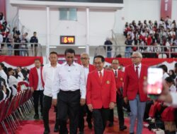 Menteri Pertanian RI Ajak Mahasiswa Baru Unhas Berinovasi untuk Kedaulatan Pangan